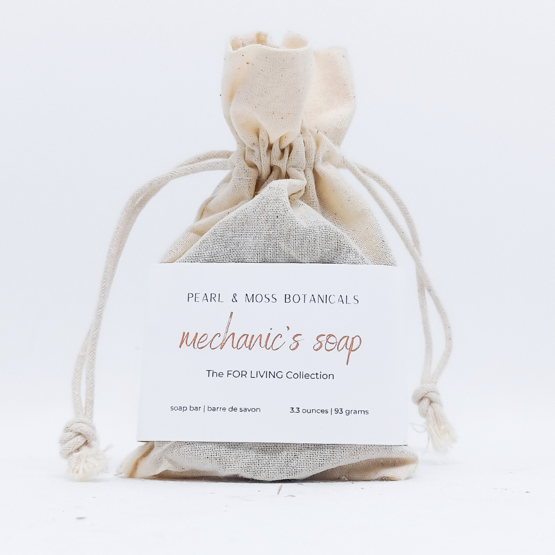 Extra scrubby and exfoliating, the mechanic’s bar is filled with ground pumice stone and black walnut hull powder, and is scented with high level citrus grease-busting essential oils of blood orange and sweet orange. The perfect dirt and oil buster for well-worked hands.
